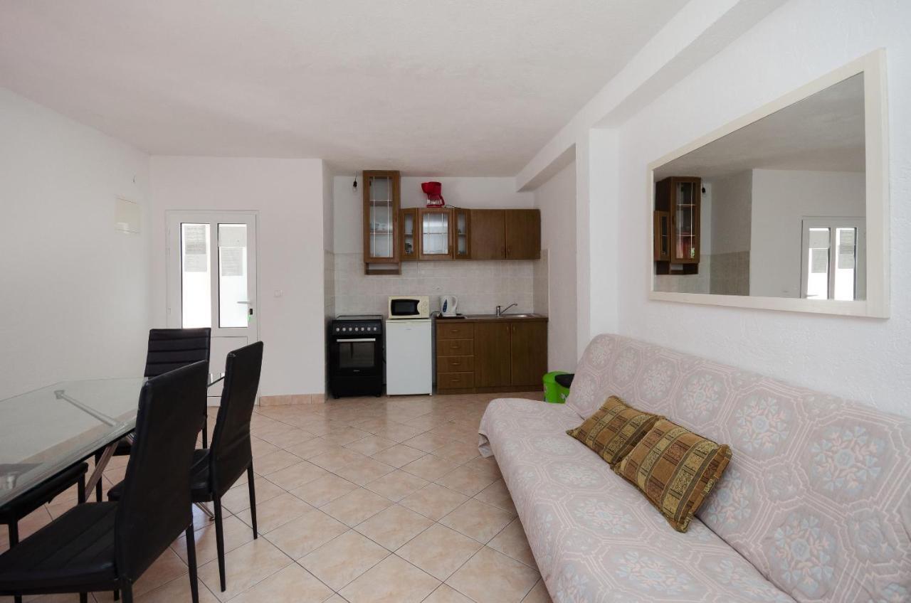 Apartments Elvira Лопар Экстерьер фото